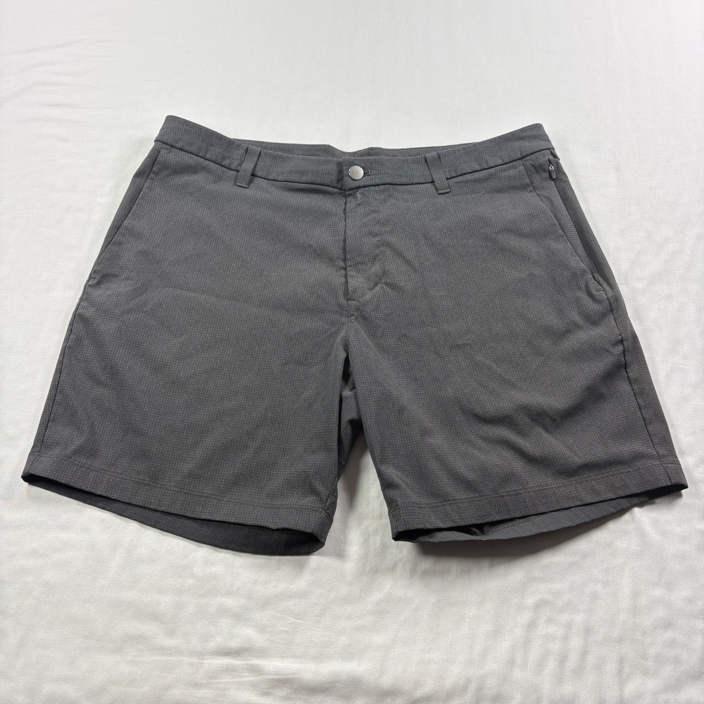 Lululemon Commission Shorts Mens 36 Gray Chino Ventlight Tech Golf Classic Fit